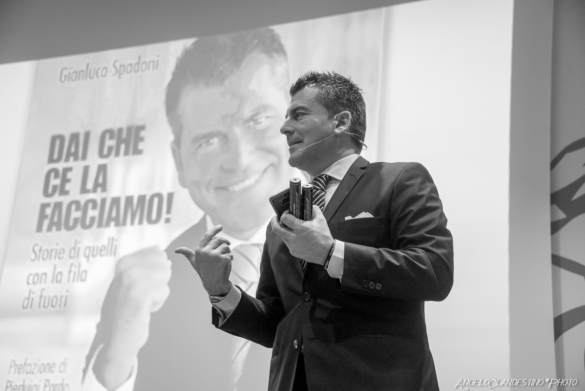 Gianluca Spadoni con il Talk Show "Dai che ce la facciamo!"