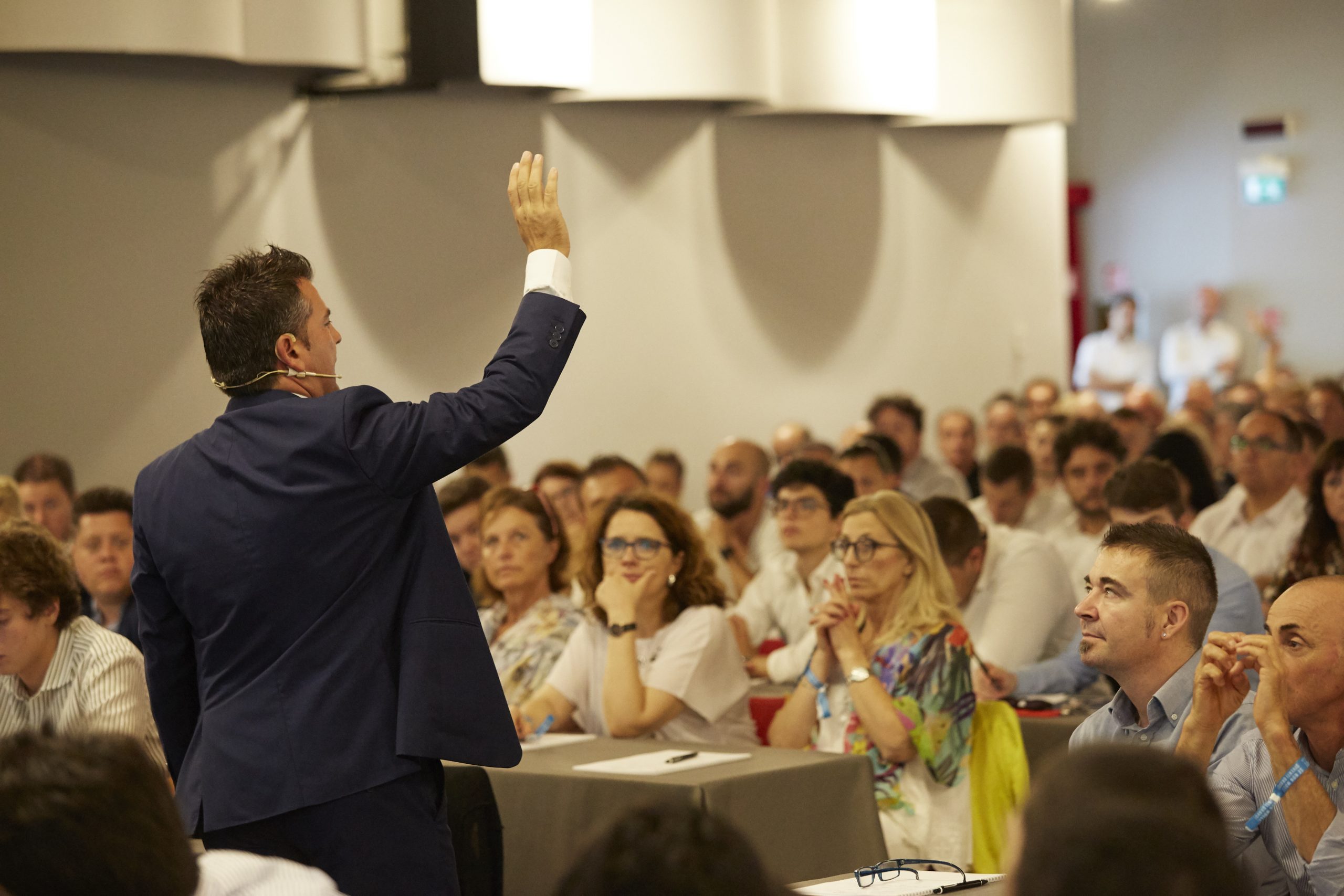 Venerdì 27 marzo a Roma, Gianluca Spadoni terrà una nuova edizione del fortunato format “Clienti per Sempre”